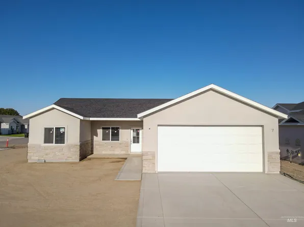 2450 Bristol Ave, Burley, ID 83318
