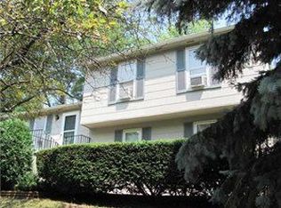 12 Mayapple Ln, West Henrietta, NY 14586