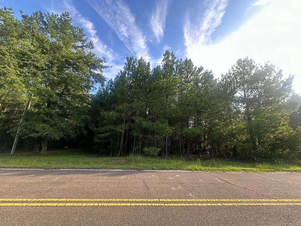 2nd image of 108 Blanchard Ln