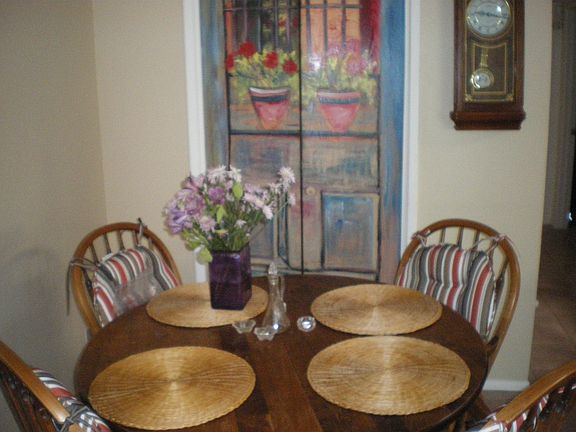 dining in kitchen/kitchen