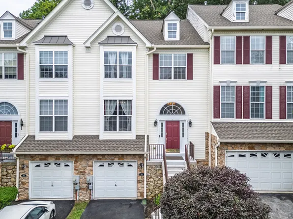 188 Fringetree Dr, West Chester, PA 19380