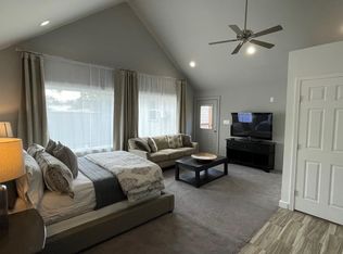 2215 Campbell Rd #C, Houston, TX 77080