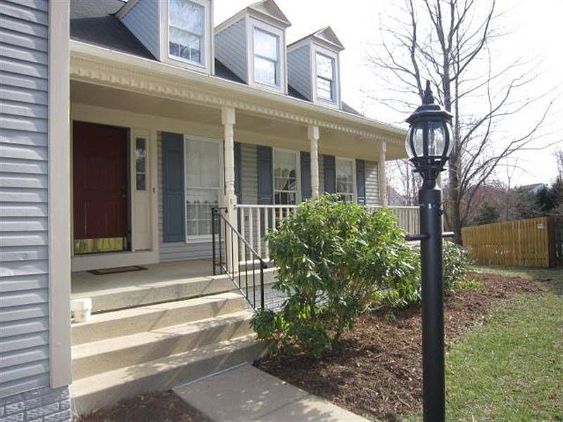 1st image of 15 Oakbrook Ct