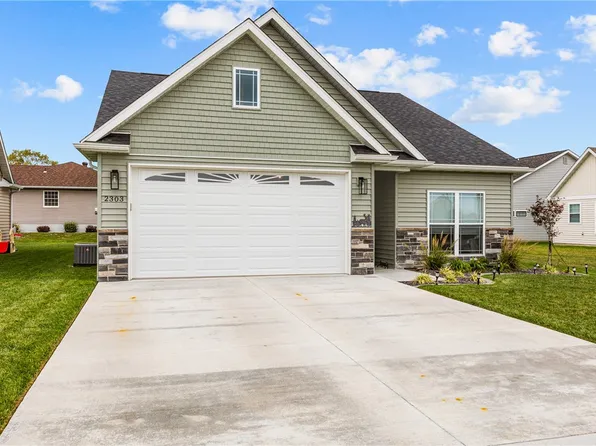 2303 Lilly St, Effingham, IL 62401
