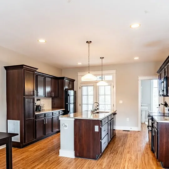 1907B Convent Pl #B