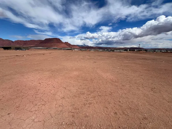 8 Mojave Ct, Ivins, UT 84738