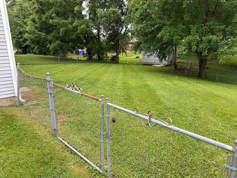 Crestview Dr — Photo 14