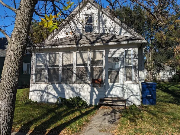 212 2nd Ave, Enderlin, ND 58027