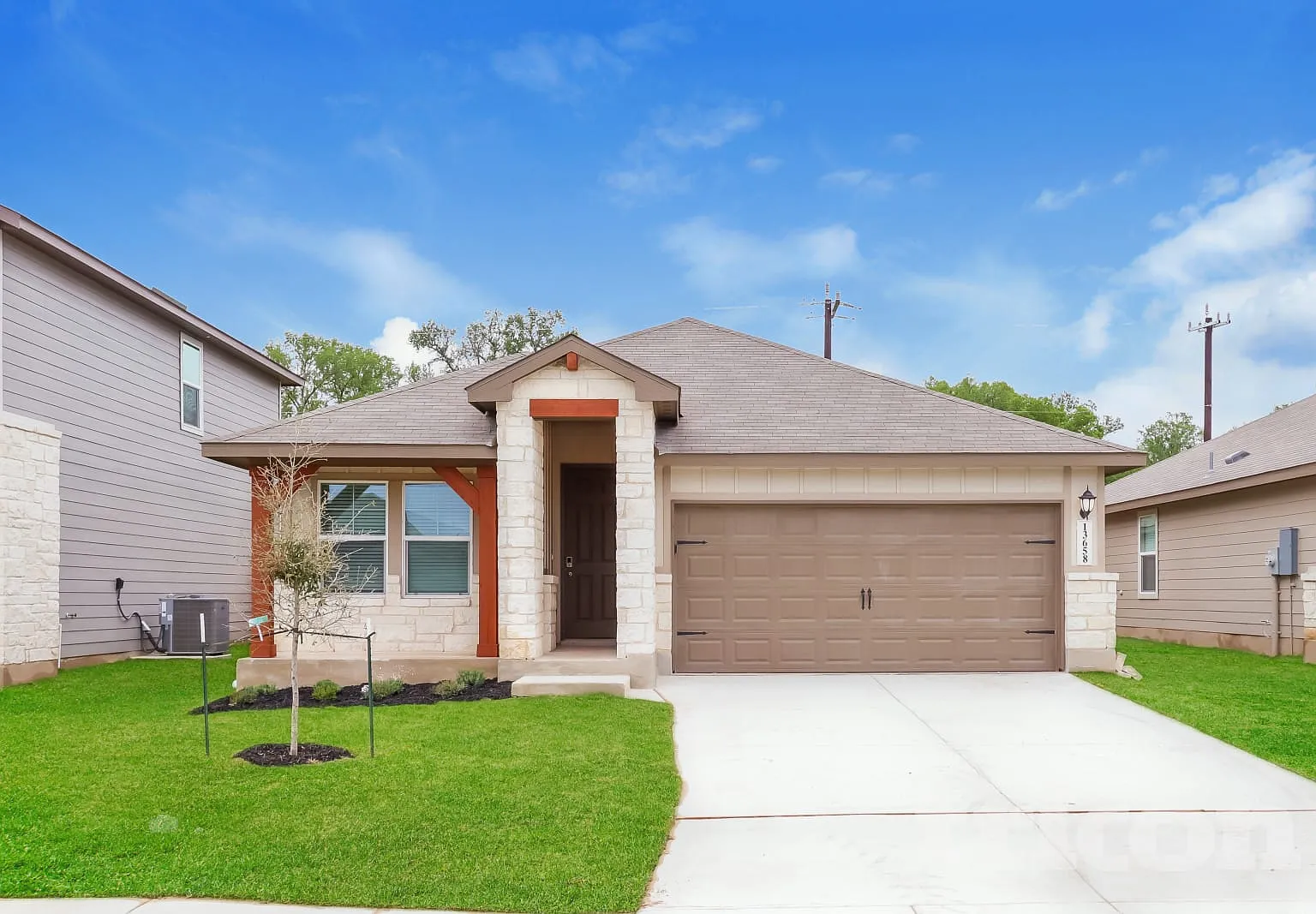 13658 Paxton Boulevard St. Hedwig TX — Photo 1