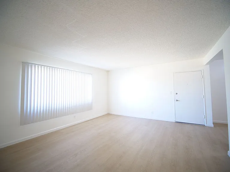 837 W Beach Ave #839 — Photo 21