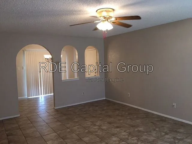 3 bed, 2.0 bath, 1150 sqft, $1,795 — Photo 3
