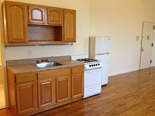 Rented by Greater Realty Management of NY LLC | media 15