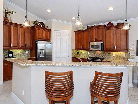 5th image of 133 Bella Vista Ter Unit C
