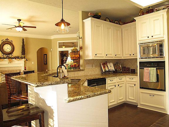 Great open layout, perfect for entertaining!