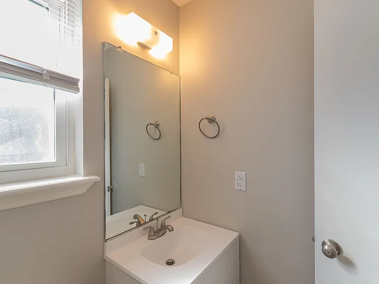 2937 Dahlia Dr — Photo 23