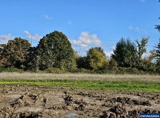 Paradise Village Rd, Silverton, OR 97381