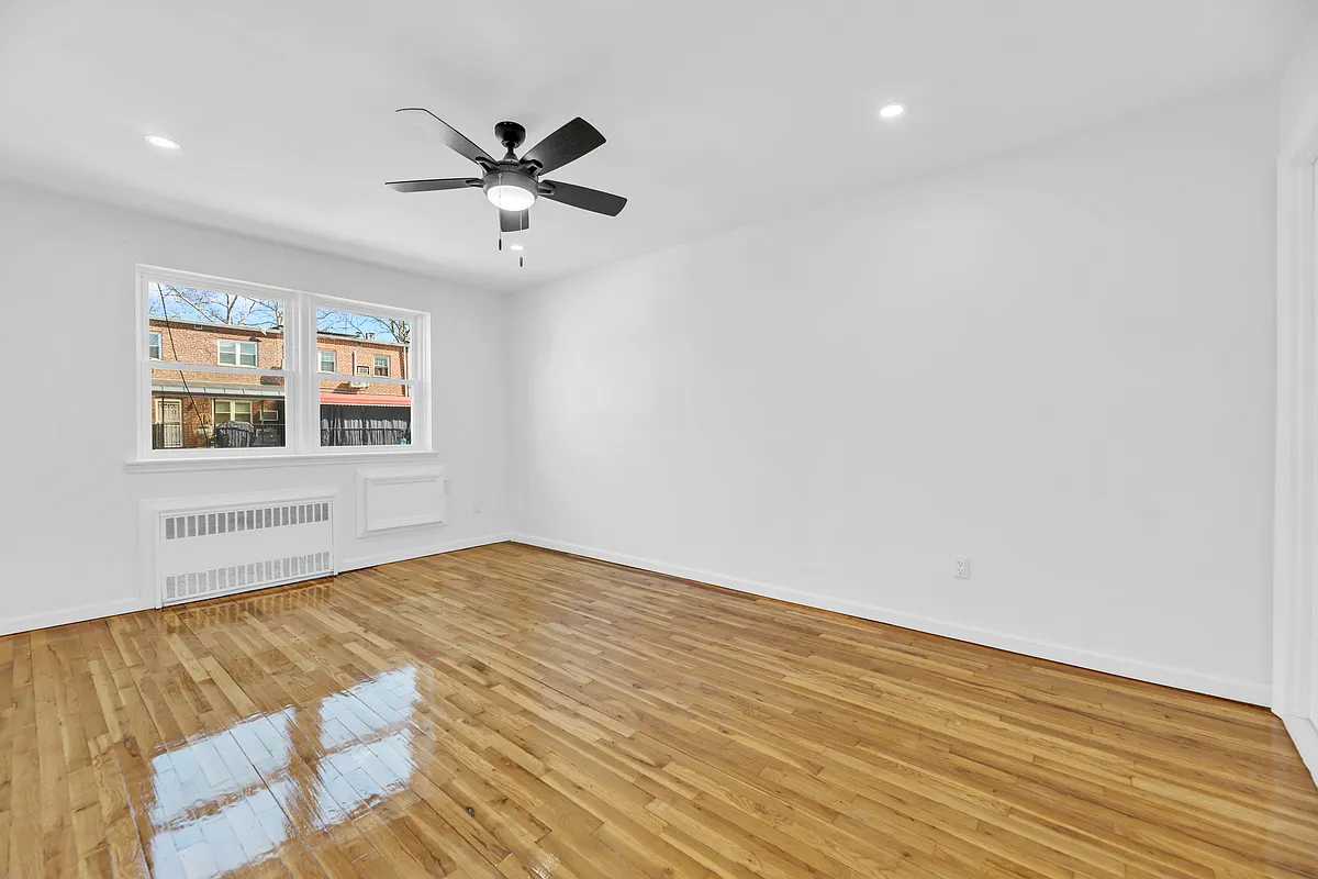 Building Photo - 525 E 78th St #2