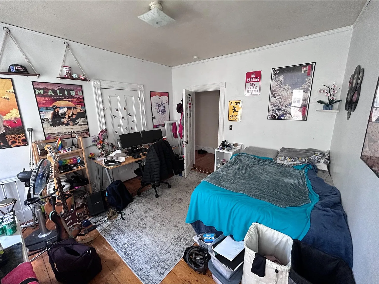 4 bed, 1200 sqft, $5,700 — Photo 3