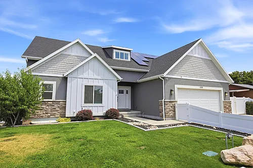 1588 N 325 W Photo 1