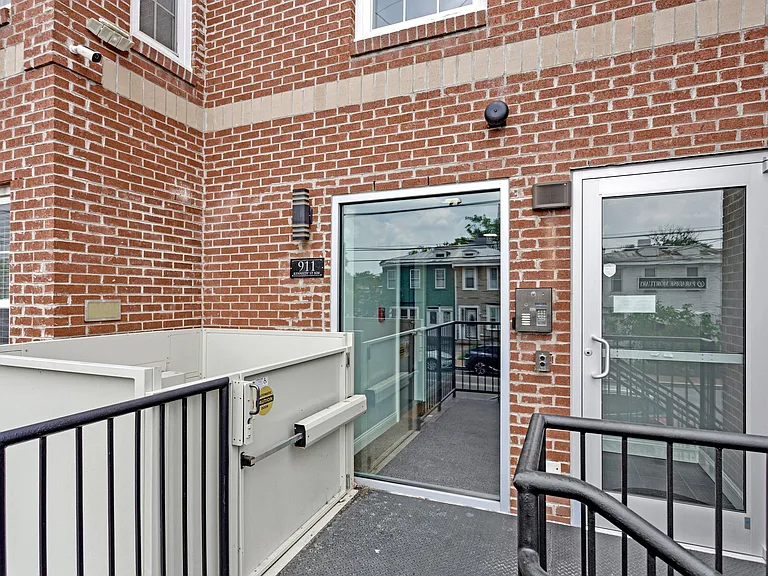 911 Kennedy St NW #11B — Photo 29