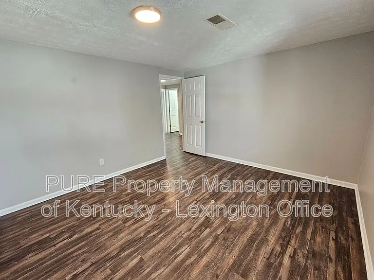 427 Cardwell Ave #4 — Photo 6