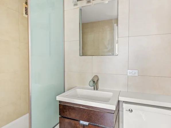 16 West 16th Street image 5 of 9