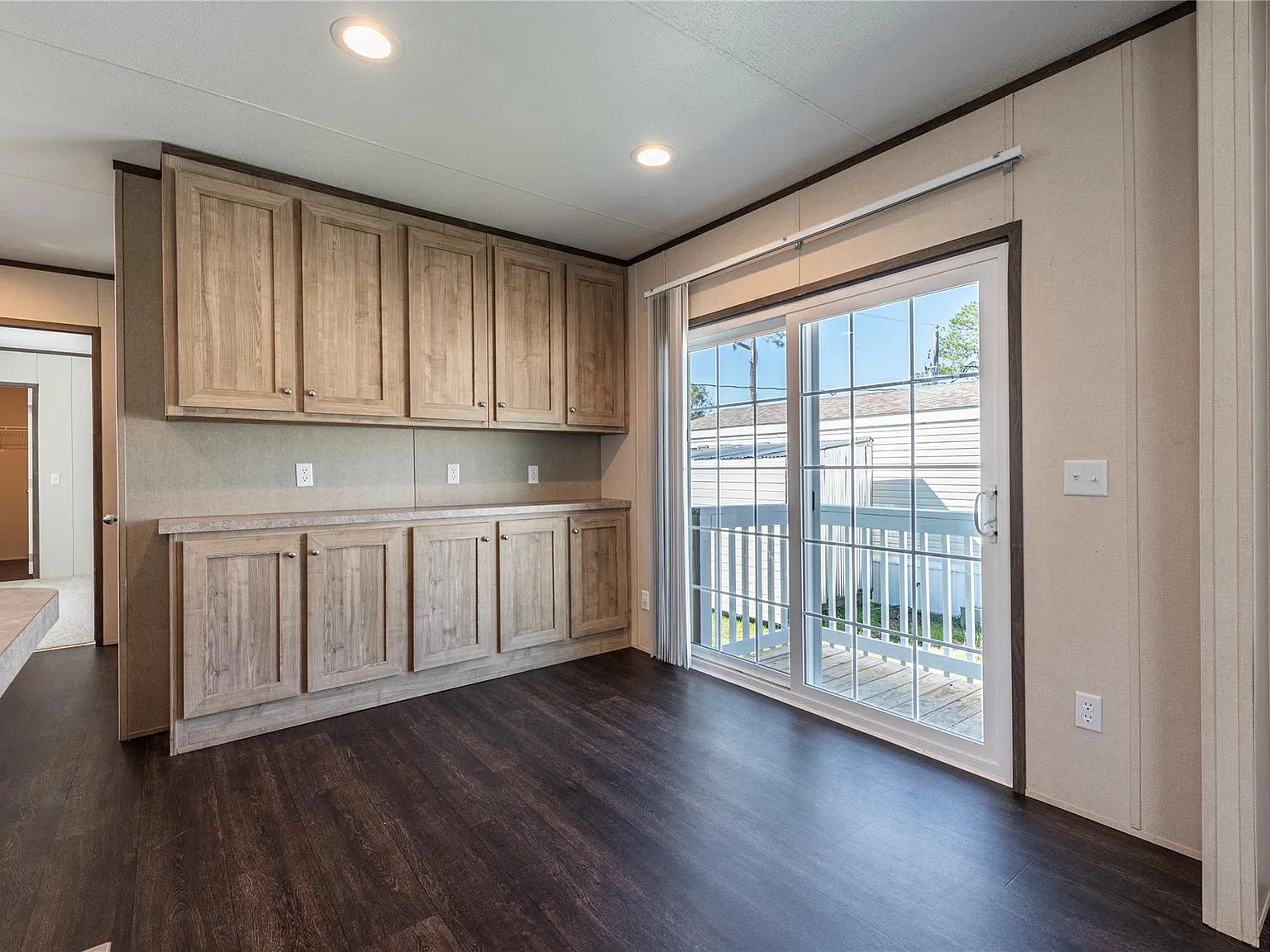 3 bed, 2.0 bath, 1216 sqft, $1,600 — Photo 4