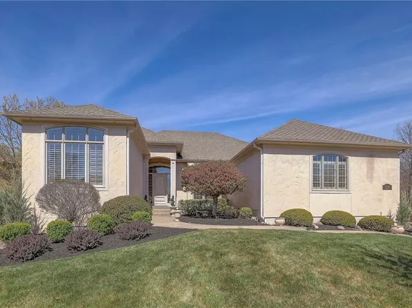 14100 Mohawk Rd, Leawood, KS 66224