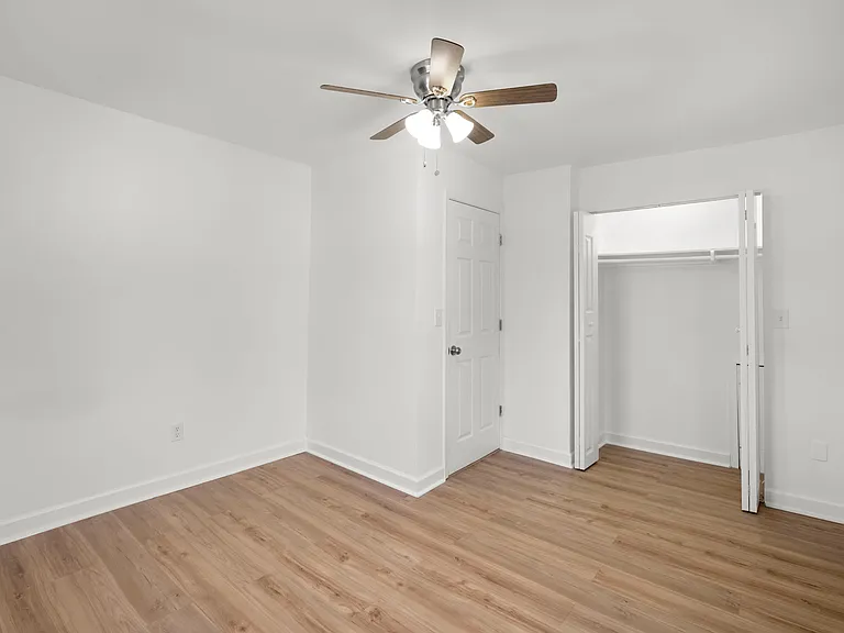 138 Maryland Park Dr — Photo 28