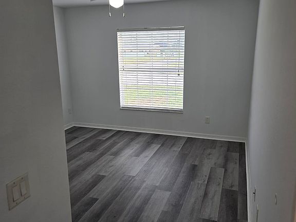 4th image of 2201 Embers Pkwy W