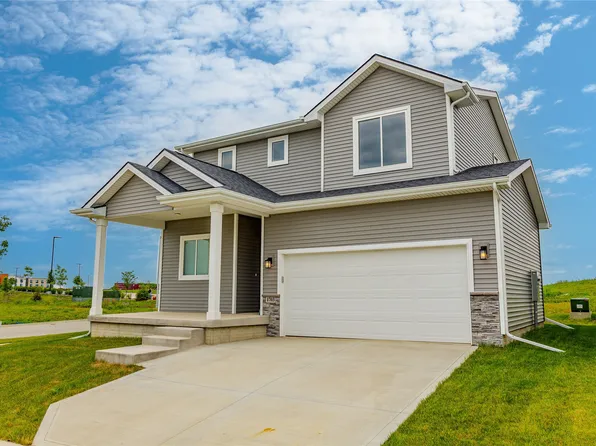 1703 Gordon Ct, Norwalk, IA 50211