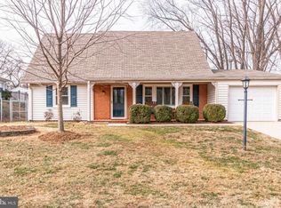 12805 Mount Royal Ln, Fairfax, VA 22033