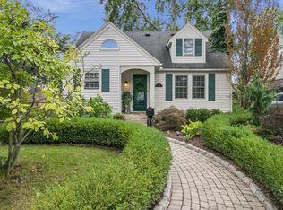 1288 Villa Rd, Birmingham, MI 48009