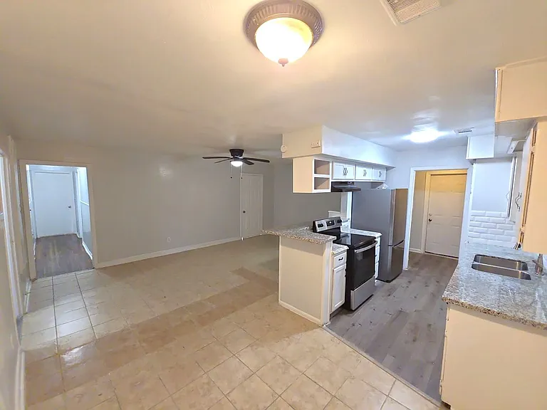 4203 Wuthering Heights Dr — Photo 3