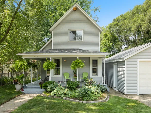 210 Keeler St, Middleville, MI 49333