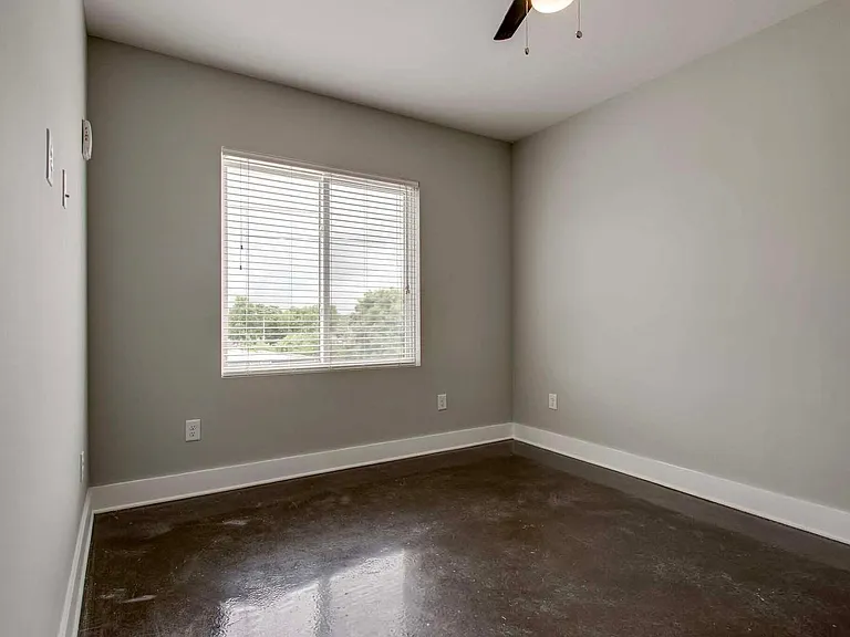 1903 Jefferson Street — Photo 12