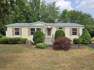 20 Seneca St, Rochester, NH 03867