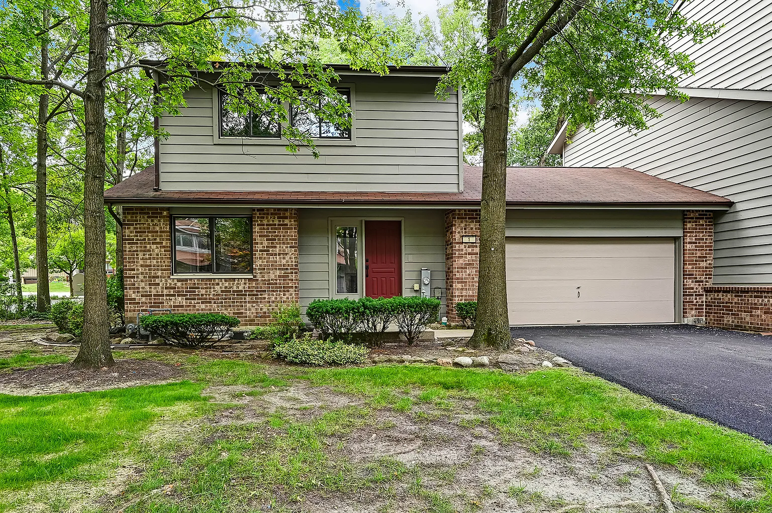 1 Commons Dr photo 1