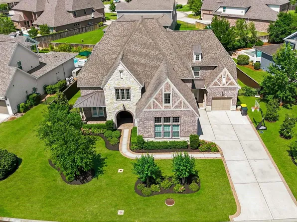 2033 Bluestem Dr, Conroe, TX 77384