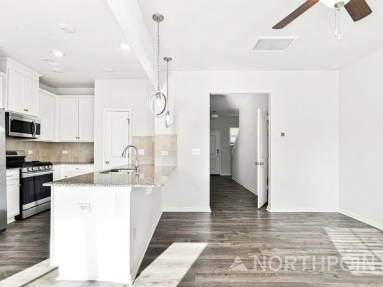 3740 Yorkshire Pl — Photo 3