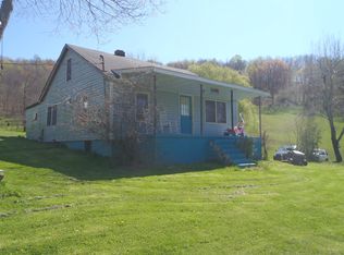 884 Mods Run Rd, Mannington, WV 26582