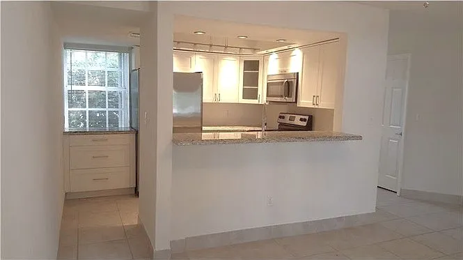 20758 SW 83rd Ave — Photo 5