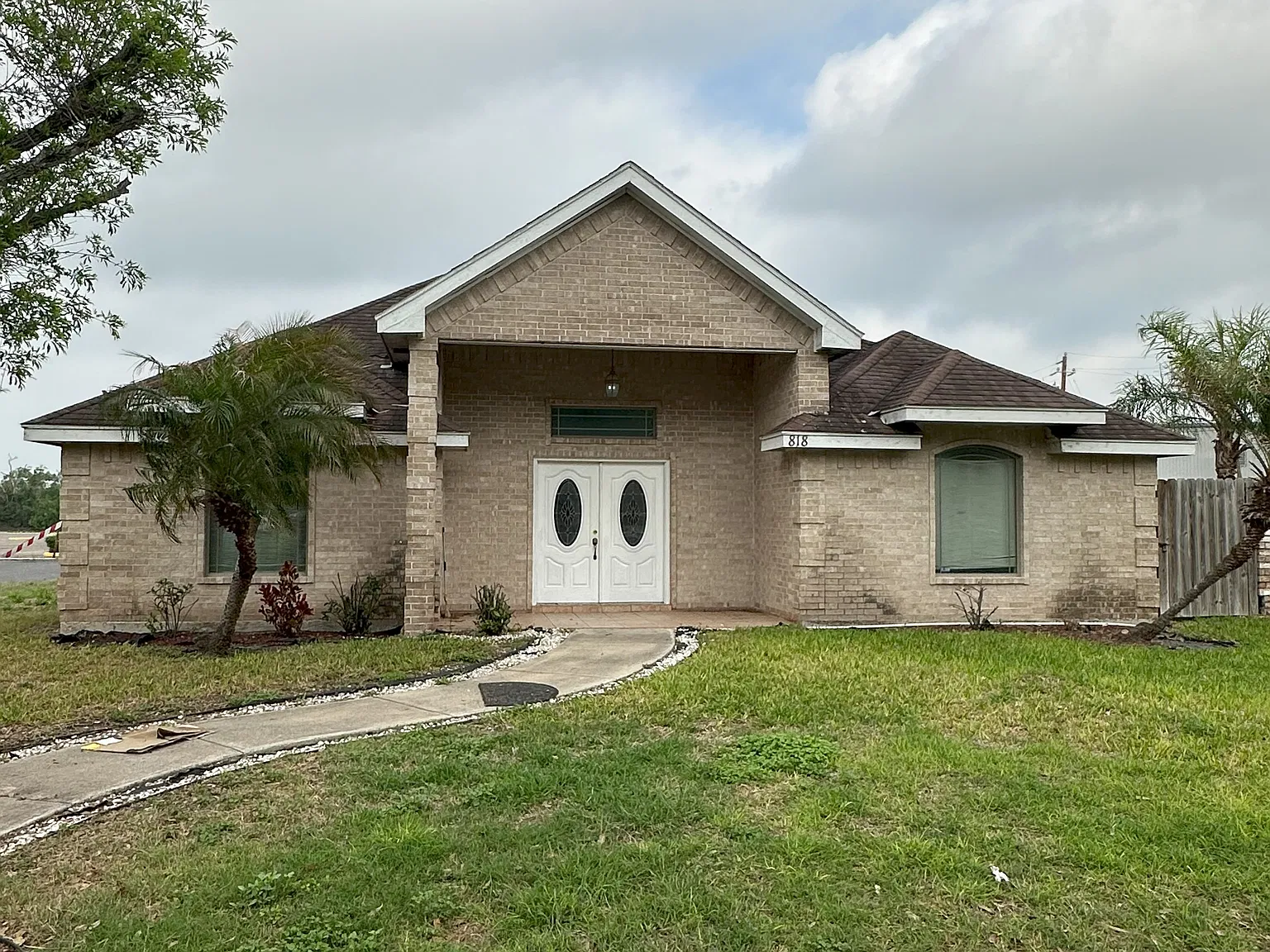 4 bed, 2157 sqft, $1,700 — Photo 1