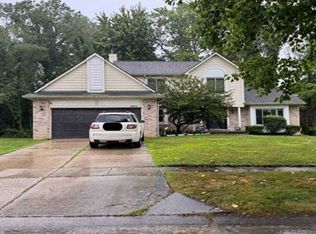 29570 English Way, Novi, MI 48377