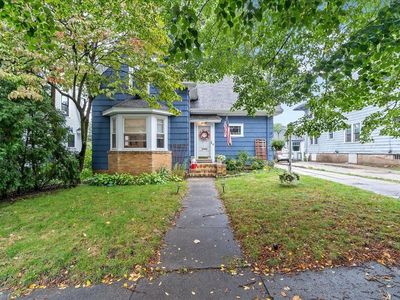 105 Colonial Rd, Providence, RI, 02906