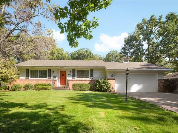 8721 Reeds Rd, Overland Park, KS 66207