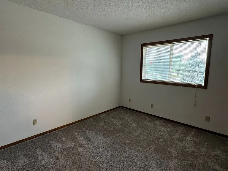 105 Jewel Dr — Photo 15