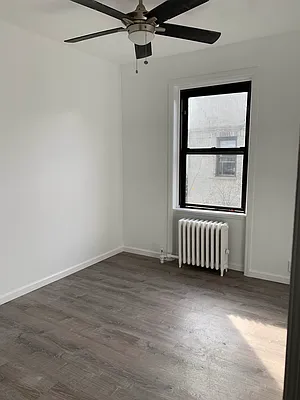 Rented by Halvatzis Realty | media 4