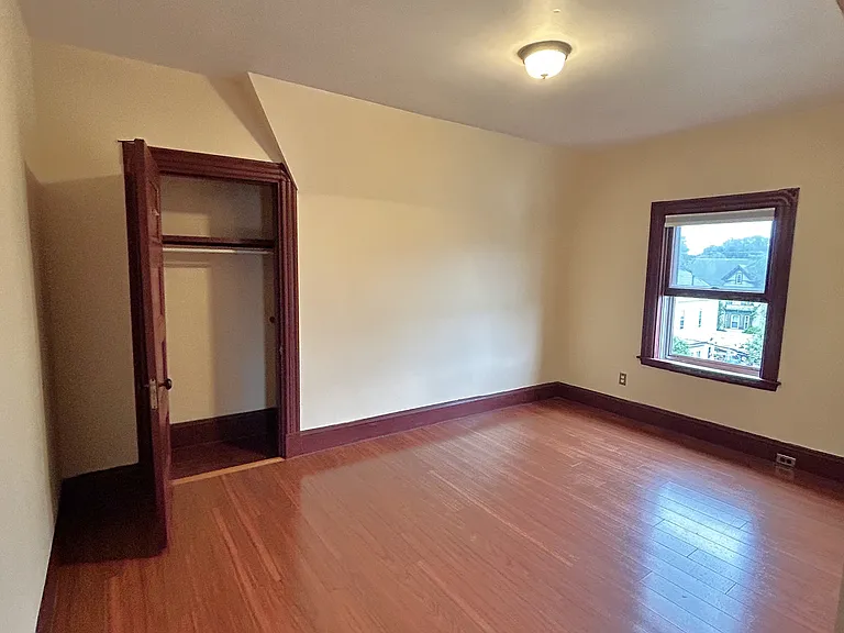 3rd floor - bedroom #2