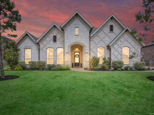331 Woodhaven Trl, McGregor, TX 76657